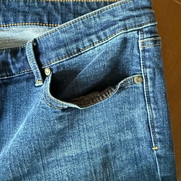 NWOT Talbots Flawless 5-Pocket Ankle Jeans; Button Detail at Hem SZ 14 - Picture 7 of 13